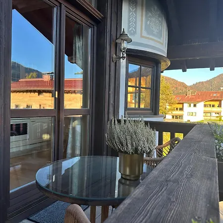 ゲストハウス Alpenflair 3*